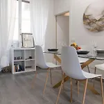 Tra Il Borgo E Il *