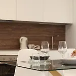 Tra Il Borgo E Il
