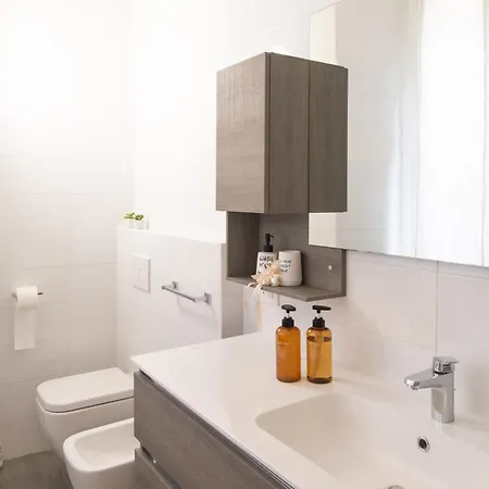 Tra Il Borgo E Il Lovere