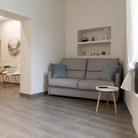 Tra Il Borgo E Il * Lovere